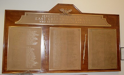East Greenwich Township honor plaque to veterans of World War I and II