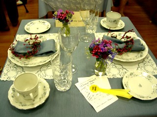 Table setting display